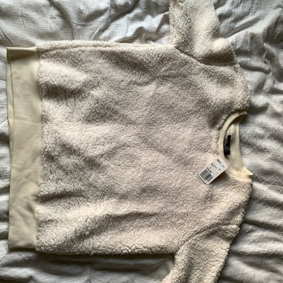 Forever 21 Sweaters - Forever 21 New with Tags